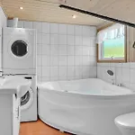 Pet Friendly In Hvide Sande With Sauna Hébergement de vacances Bjerregård