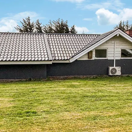 Holiday home Pet Friendly In Hvide Sande With Sauna *